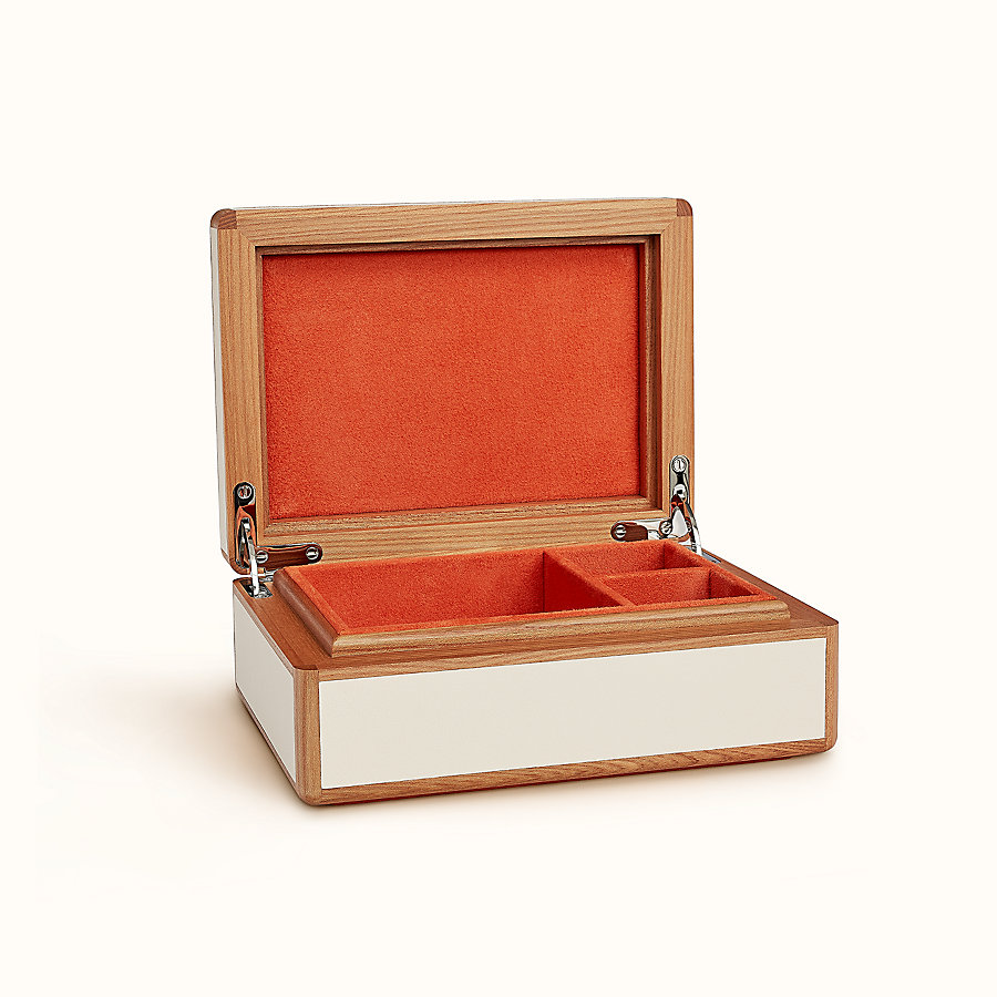 amalthee-holi-box-small-model-